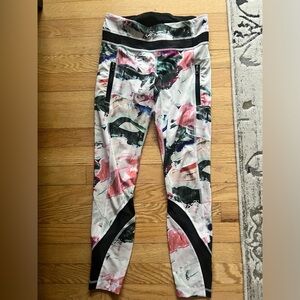 LAST CHANCE MOVING SALE UNTIL 4/1 Lululemon Patterned Leggings